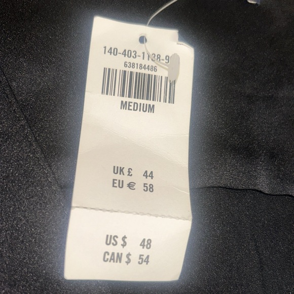 8 HOUR SALE!! NWT!!  Abercrombie & Fitch Satin Wrap Blouse Long Sleeve Black M - Picture 5 of 10